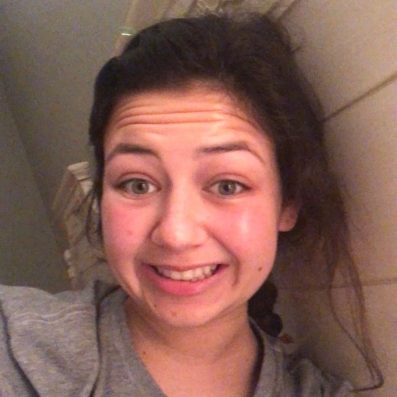 Meet your Posher, Jillian - Picture 1 of 1